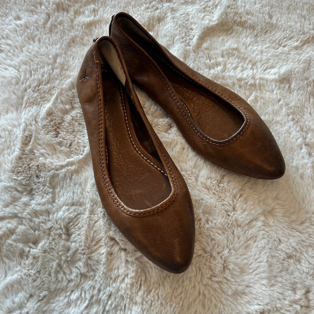 Unworn Frye Regina Brown Leather Women's Flats